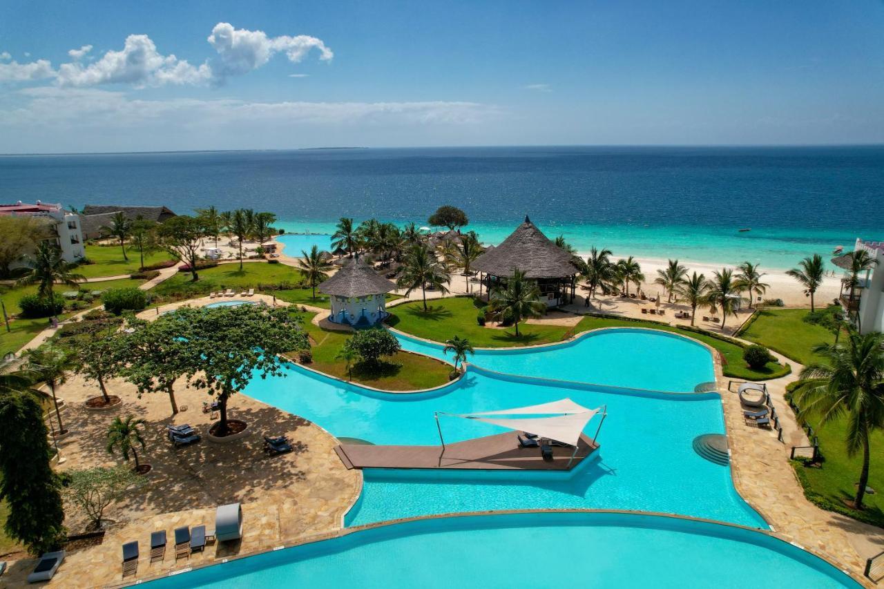 Royal Zanzibar Beach Resort Nungwi Esterno foto