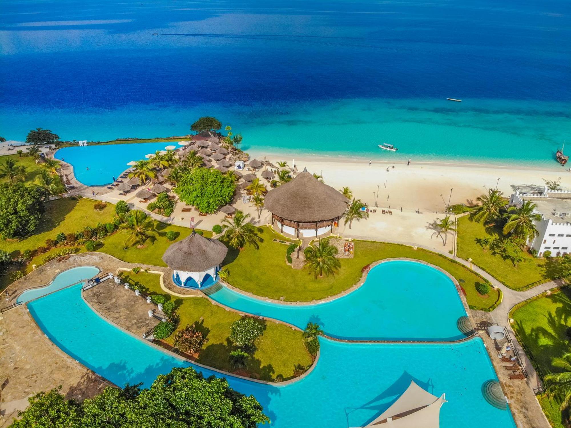 Royal Zanzibar Beach Resort Nungwi Esterno foto